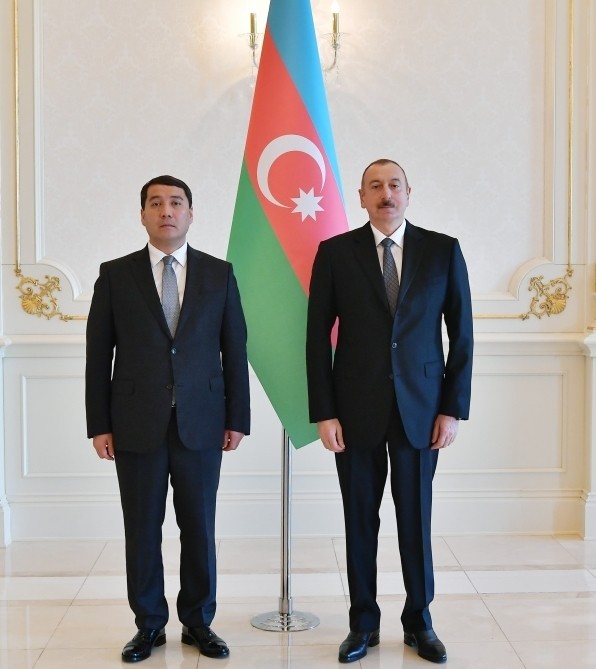 İlham Əliyev Qazaxıstanın yeni səfirinin etimadnaməsini qəbul etdi - FOTO