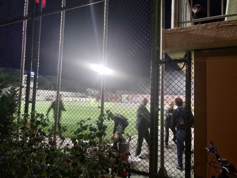 Azərbaycan - İsveçrə oyununda yanğın baş verib - FOTO