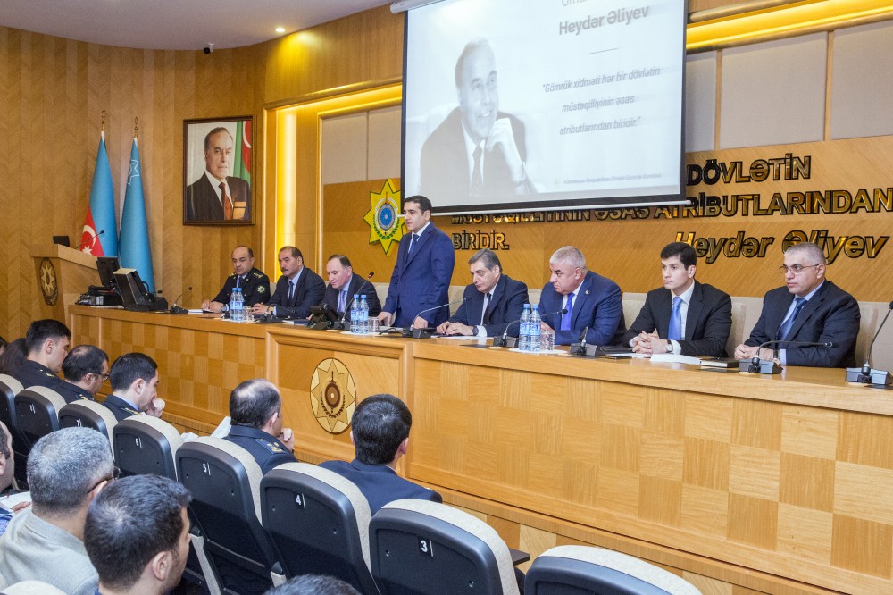 General xarici ticarət iştirakçıları ilə görüşüb - FOTO