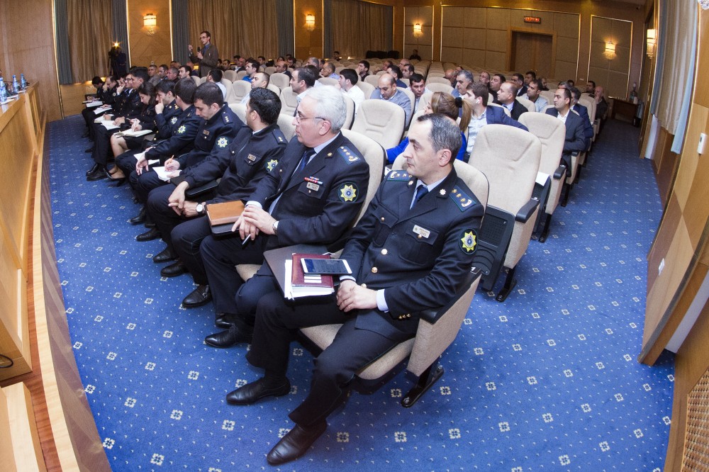 General xarici ticarət iştirakçıları ilə görüşüb - FOTO