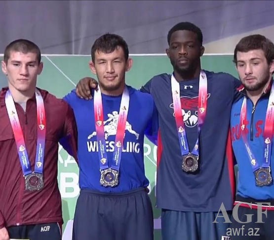 Güləşçilərimiz beynəlxalq turnirdə iki medal qazandılar - FOTO