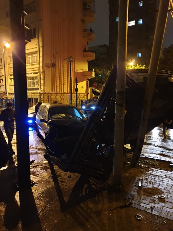 Görün "Range Rover" hara çıxdı... - FOTO