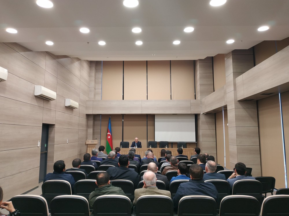 AQTA-da balıqçılıqla məşğul olan sahibkarlarla görüş keçirilib 