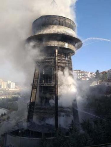 Türkiyədə elmi mərkəz külə döndü - FOTO