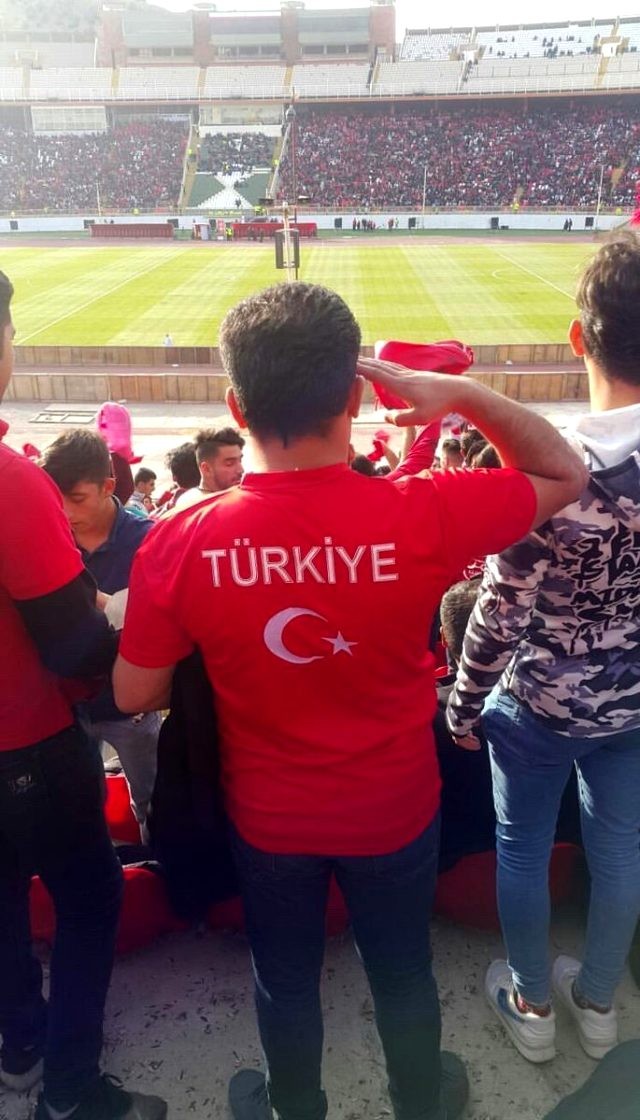 İranda Türkiyə sədaları stadionu bürüdü - 6 azarkeş SAXLANILDI (Fotolar)