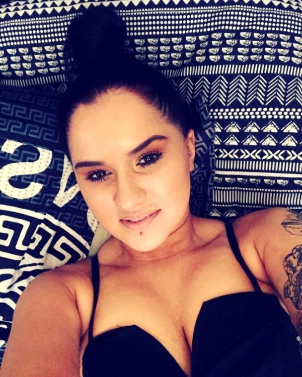 Rəqqasənin çemodanından görün nə ÇIXDI...