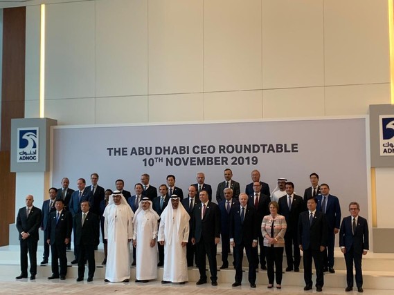 Rövnəq Abdullayev Əbu-Dabidə dünyanın aparıcı şirkətlərinin rəhbərləri ilə görüşüb - FOTO