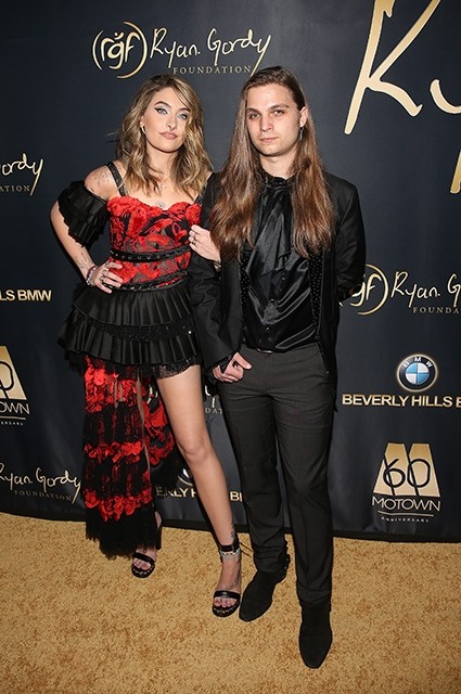 Maykl Ceksonun qızı sevgilisi ilə - FOTOLAR