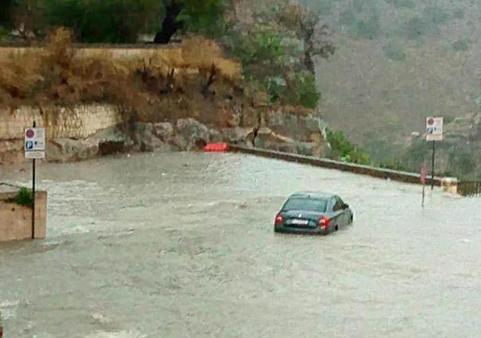 Venesiya suyun altında qaldı - FOTOLAR