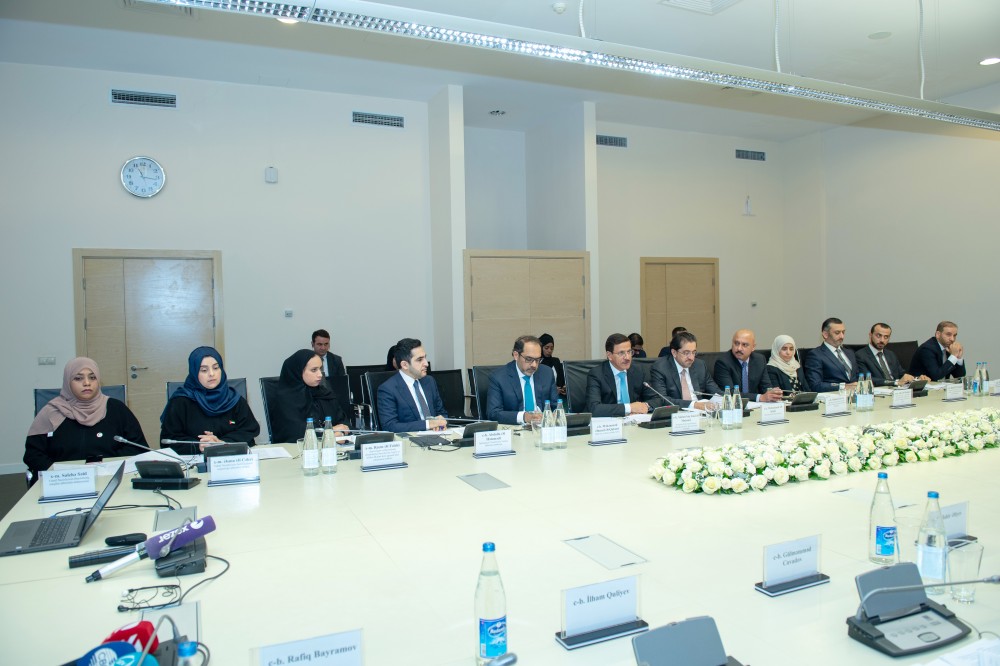 Azərbaycan-BƏƏ Hökumətlərarası Komissiyasının iclası keçirildi - FOTO
