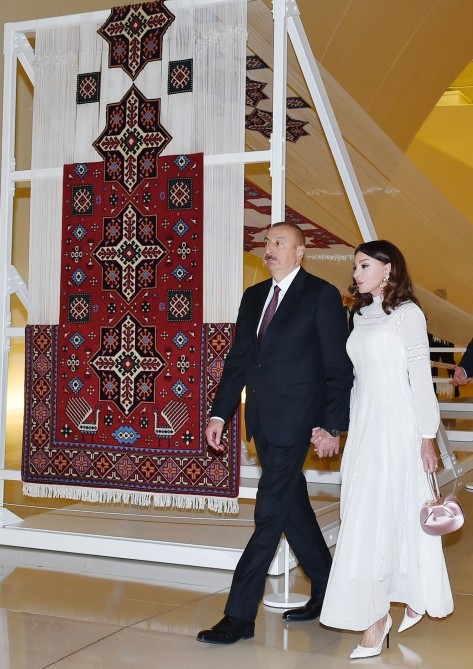 Prezident və xanımı dini liderlərlə ziyafətdə - FOTOLAR