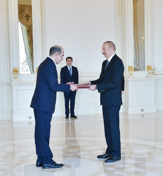 İlham Əliyev yeni səfirlərin etimadnamələrini qəbul etdi - FOTOLAR