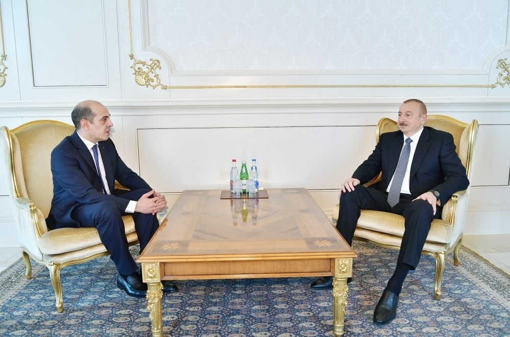 İlham Əliyev yeni səfirlərin etimadnamələrini qəbul etdi - FOTOLAR