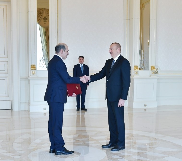 İlham Əliyev yeni səfirlərin etimadnamələrini qəbul etdi - FOTOLAR
