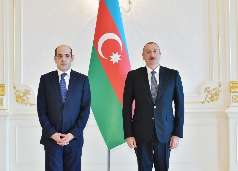 İlham Əliyev yeni səfirlərin etimadnamələrini qəbul etdi - FOTOLAR
