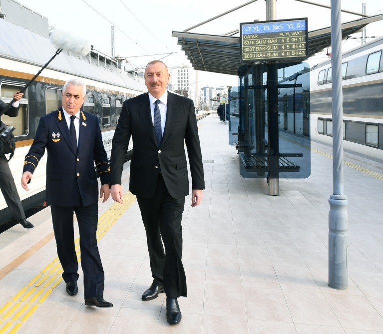 İlham Əliyev Pirşağı stansiyasında - FOTOLAR-YENİLƏNİB