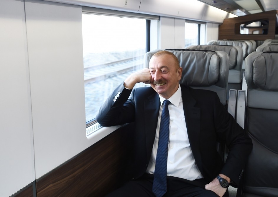 İlham Əliyev Pirşağı stansiyasında - FOTOLAR-YENİLƏNİB