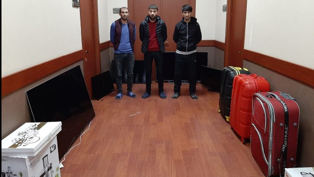 Evdə nə varsa apardılar - FOTOLAR
