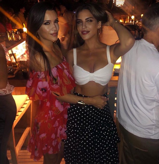 Türkan Şorayın qızı gözəlliyi ilə hər kəsi heyran etdi - FOTO