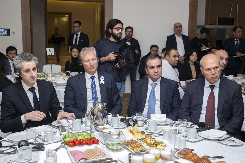 Səfər Mehdiyev avropalı diplomatlarla görüşdü - FOTO