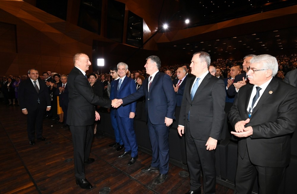 İlham Əliyev BDU-nun keçmiş və indiki rektoru ilə - FOTOLAR