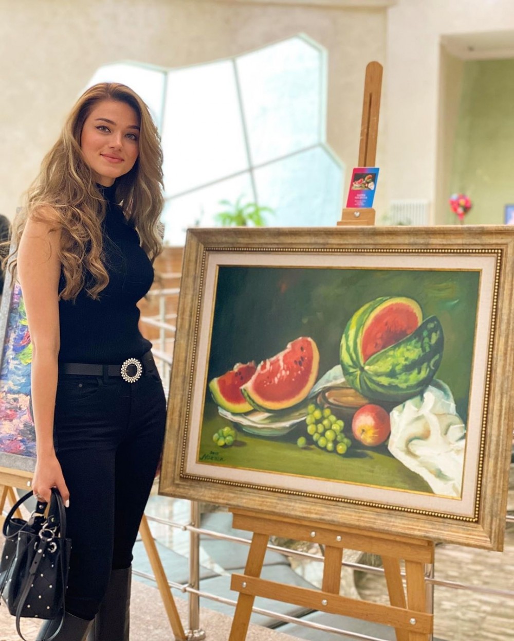 Bu hansı xalq artistinin qızıdır? - FOTOLAR