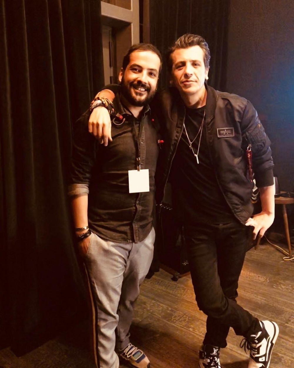 Türkiyəli müğənni Bakıda menecerini döydü - FOTO