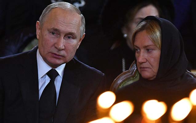 Putin Lujkovla belə vidalaşdı - FOTOLAR