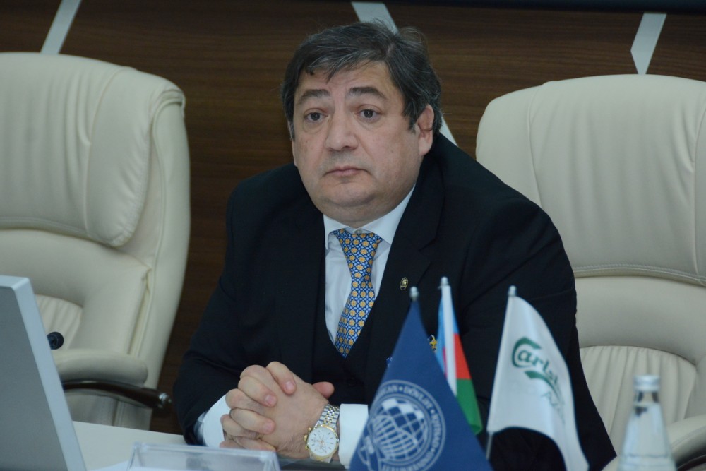 Sahibkarlığın inkişafında vergi siyasəti müzakirə olunub - FOTO