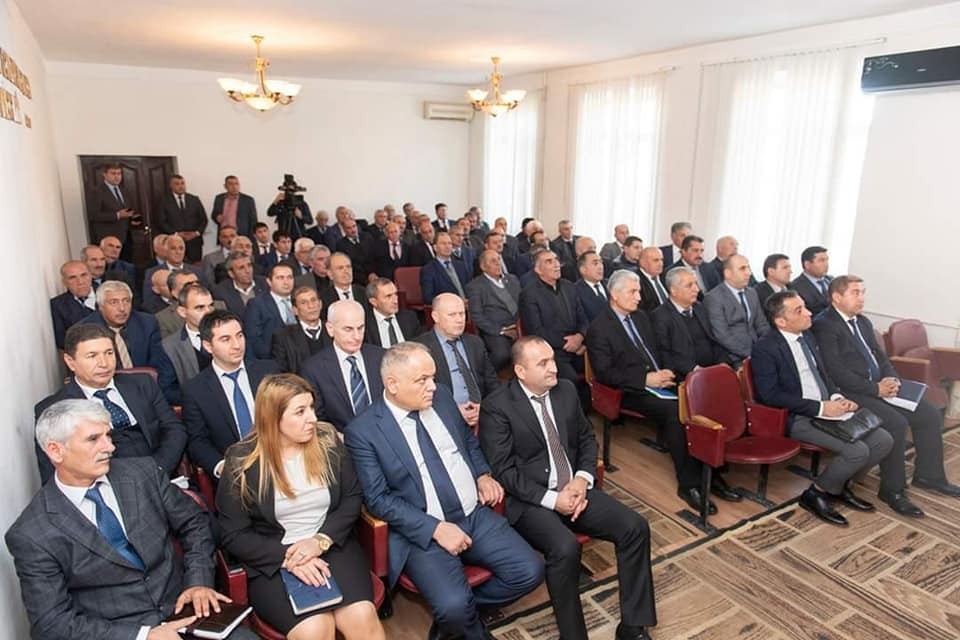 İnam Kərimov Yardımlıda EKTİS-in tətbiqi ilə bağlı görüş keçirib - FOTO