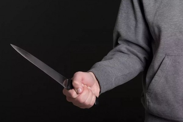 Bakıda 17 yaşlı gənc bıçaqlandı 