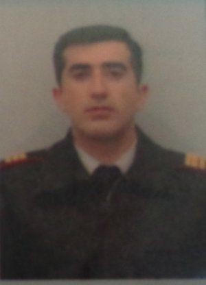 Salyanda polis özünü yandırmağa cəhd etdi — FOTO