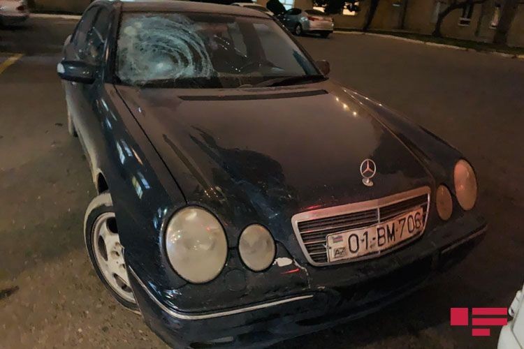 Abşeronda avtomobil sərxoş piyadanı vurdu - Fotolar