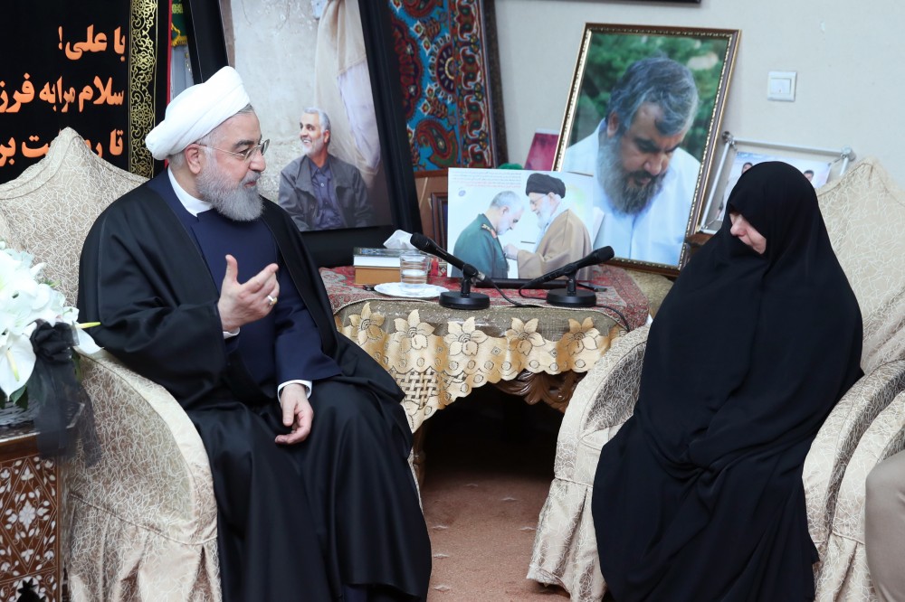 Həsən Ruhani öldürülən generalın evində - FOTOLAR