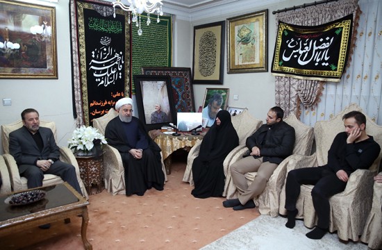 Həsən Ruhani öldürülən generalın evində - FOTOLAR