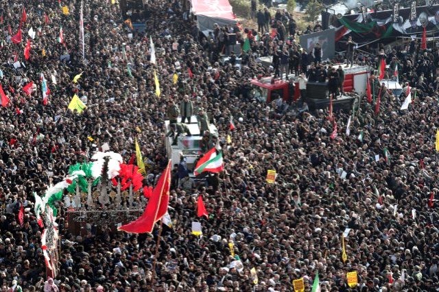 Süleymaninin dəfnində QANLI OLAY: 35 ölü, 48 yaralı var (FOTOLAR)