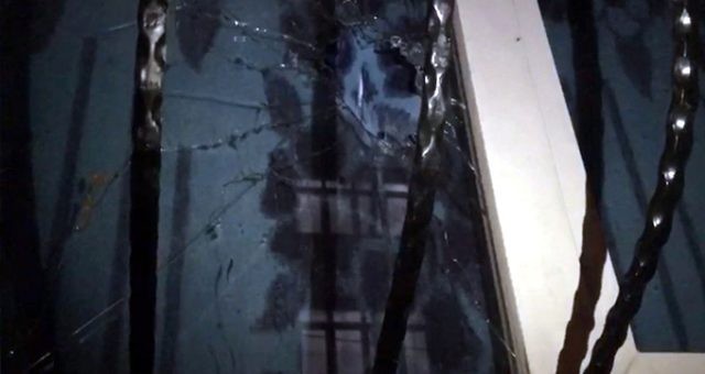 Evdə televizor izləyən 16 yaşlı oğlan qanlar içində yerə yıxıldı - FOTO