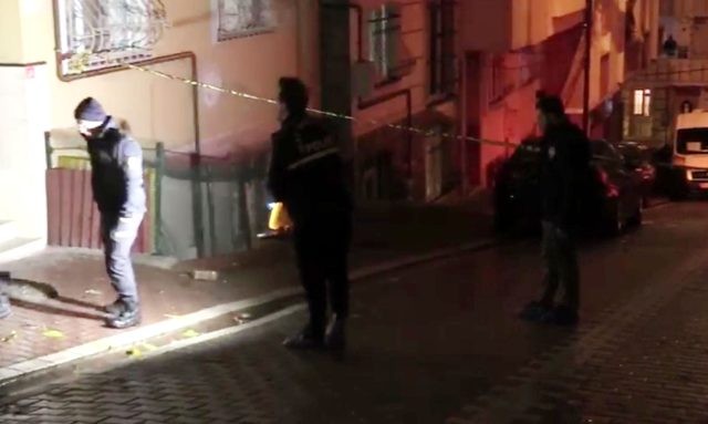 Evdə televizor izləyən 16 yaşlı oğlan qanlar içində yerə yıxıldı - FOTO