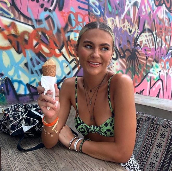 "Selfie" çəkdirmək istəyən qızın ölüsü tapıldı - FOTO