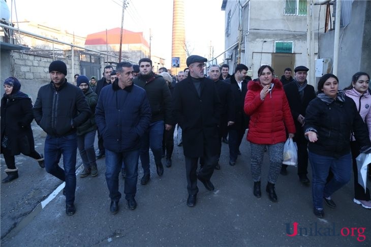 Rauf Arifoğlu Naximov küçəsinin sakinləri ilə görüşdü - VİDEO (FOTO)