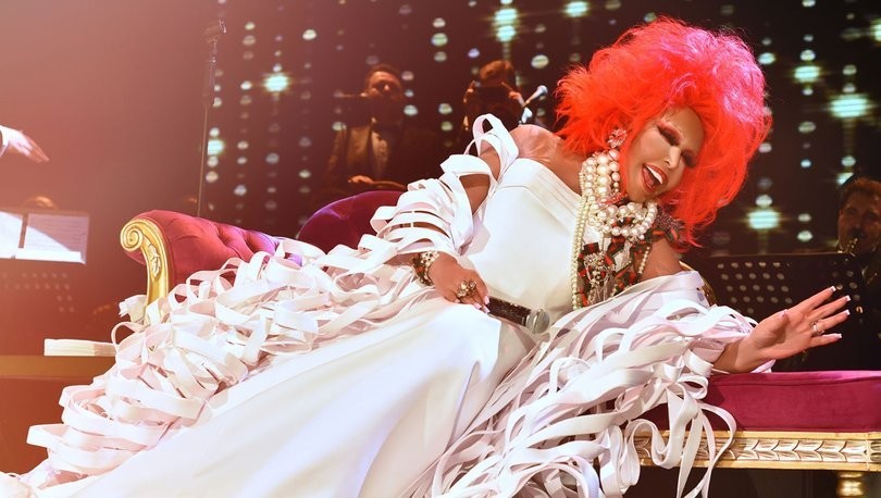 Azərbaycanlı fanatı Bülent Ersoya 100 minlik üzük bağışladı - FOTO