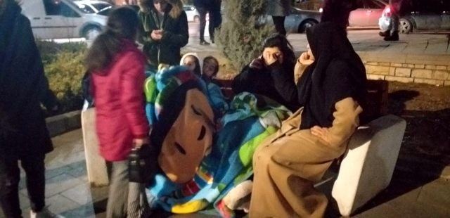 Türkiyədə güclü zəlzələdən sonrakı görüntülər - FOTOLAR