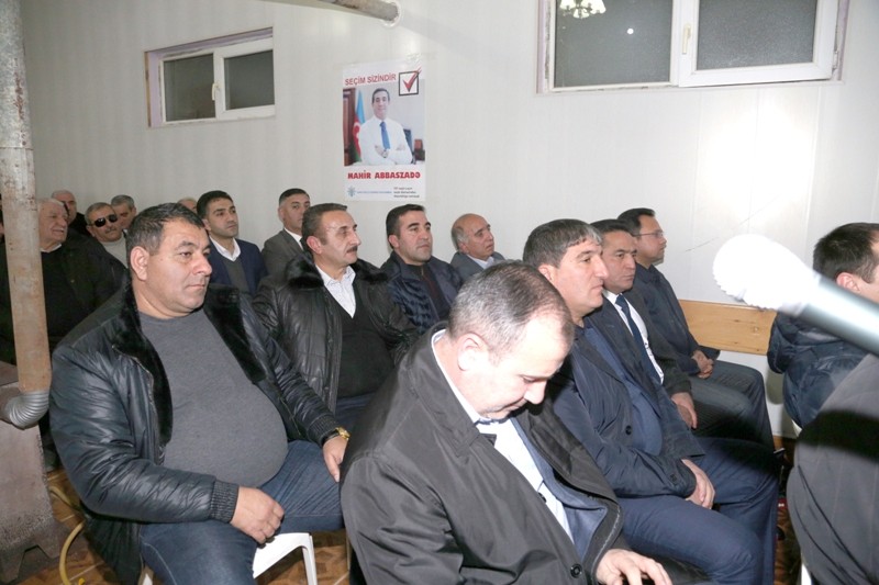 Mahir Abbaszadəyə Yasamalda məskunlaşmış laçınlılarla görüşüb - FOTOLAR