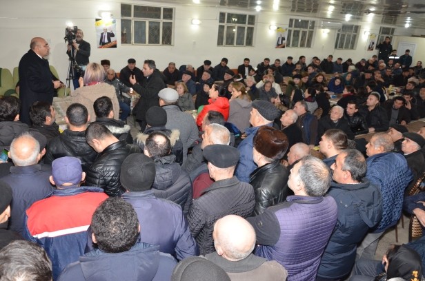 İqbal Ağazadənin Mehmandarov küçəsində növbəti görüşü oldu - FOTO