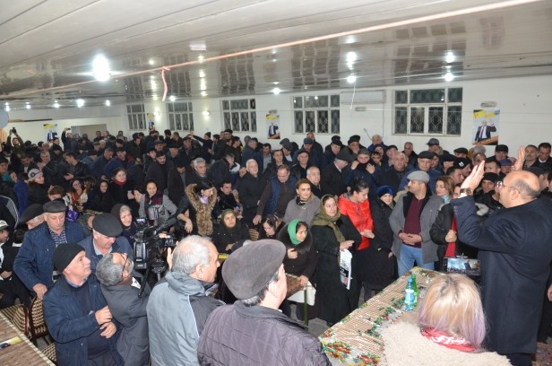 İqbal Ağazadənin Mehmandarov küçəsində növbəti görüşü oldu - FOTO
