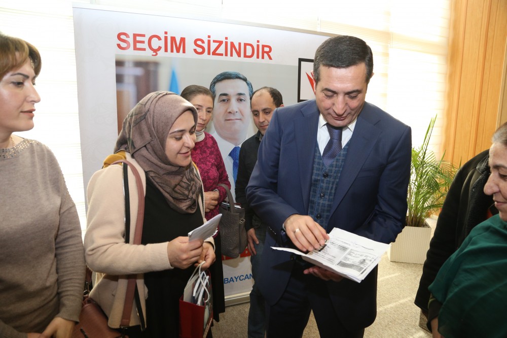 Mahir Abbaszadə seçiciləri ilə növbəti görüşünü Binəqədidə keçirib - FOTOLAR