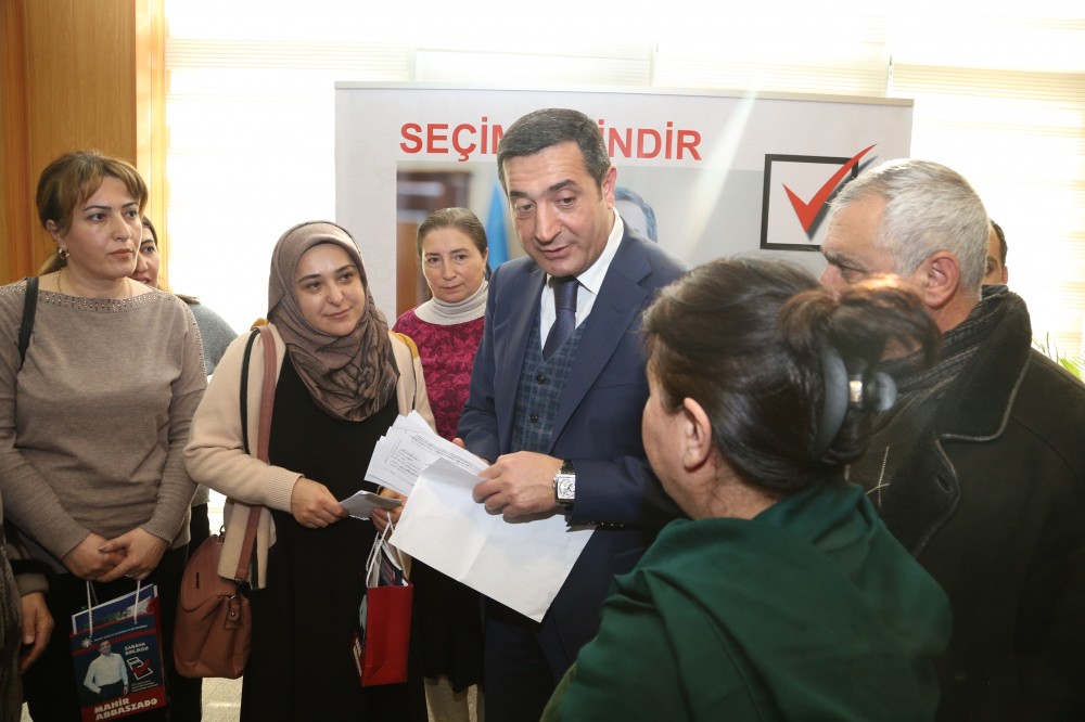 Mahir Abbaszadə seçiciləri ilə növbəti görüşünü Binəqədidə keçirib - FOTOLAR