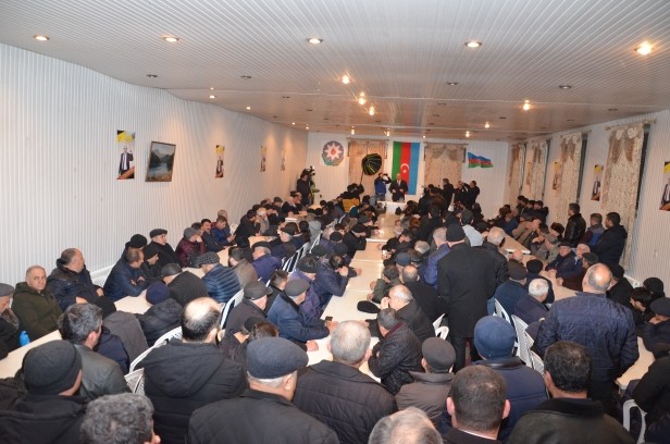 İqbal Ağazadə Tusi küçəsində sakinlərlə görüş keçirdi - FOTOLAR