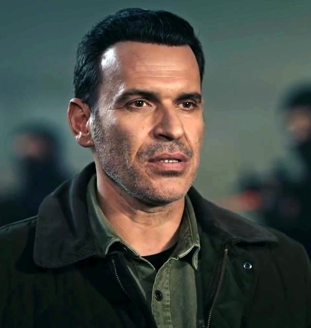 Aktyor məşhur serialdan ayrıldı - FOTO