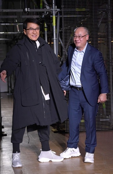 Ceki Çan podiumda - FOTO